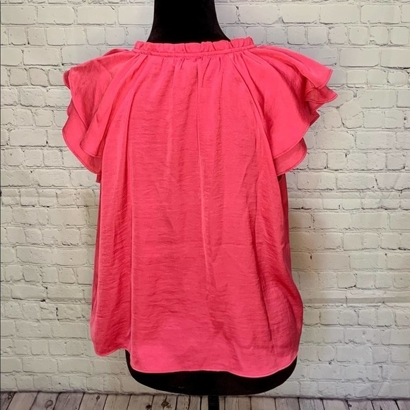 Banana Republic Ladies Medium Petite Hot Pink Fuchsia Flutter Sleeve Blouse Top - Picture 2 of 3